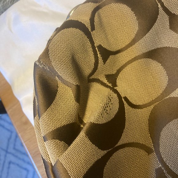 Coach Purse *see photos* - Picture 11 of 12